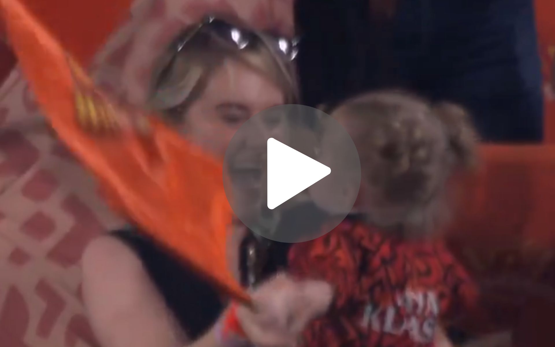 [Watch] Klaasen's Wife And Cute Little Daughter Celebrate SRH's Win Vs PBKS In Hyderabad